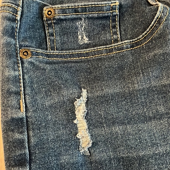 Chico's Distressed Ankle Jeans Size 2.5/US - Picture 6 of 8